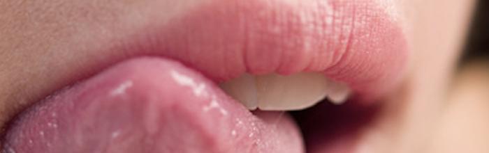 S'embrasser avec la langue, prémices de la pénétration sexuelle ?
